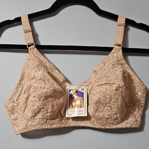 Lace Wireless Padless Bra in Beige Size 90C/40C